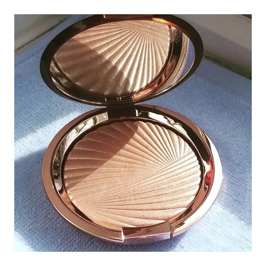 Bronze Goddess Highlighting Powder Heat Wave